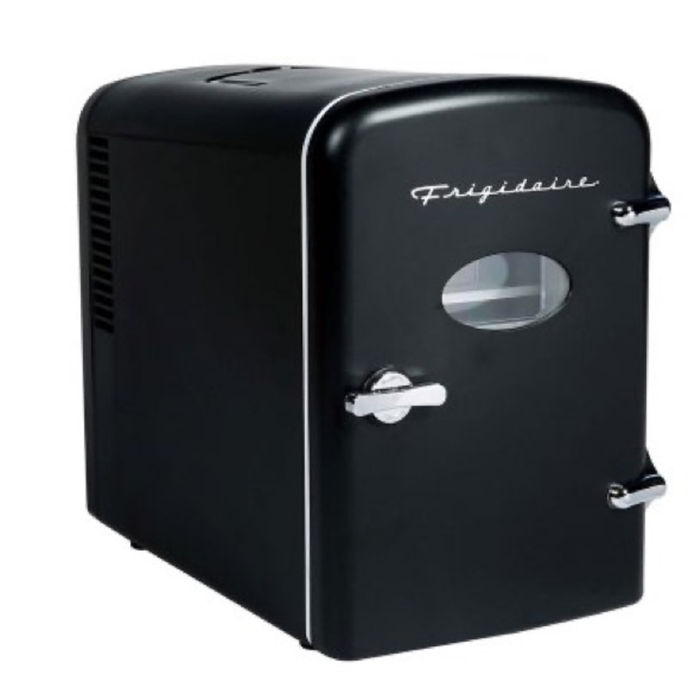 Black Compact Retro Mini Fridge